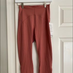 Lululemon Unlimit HR tight 25” keyhole